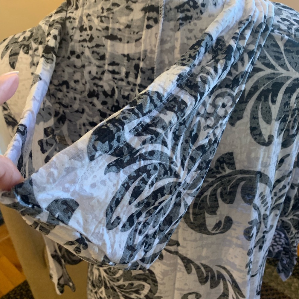 Marika Monochrome Floral Swim Coverup - Picture 5 of 7